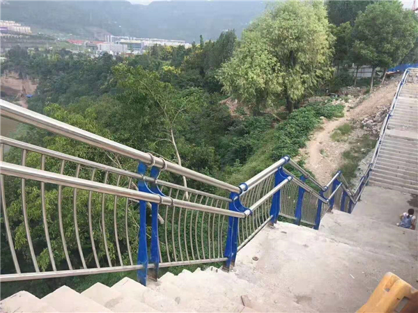 东莞不锈钢桥梁栏杆