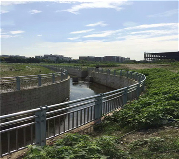 东莞不锈钢复合管河道景观护栏